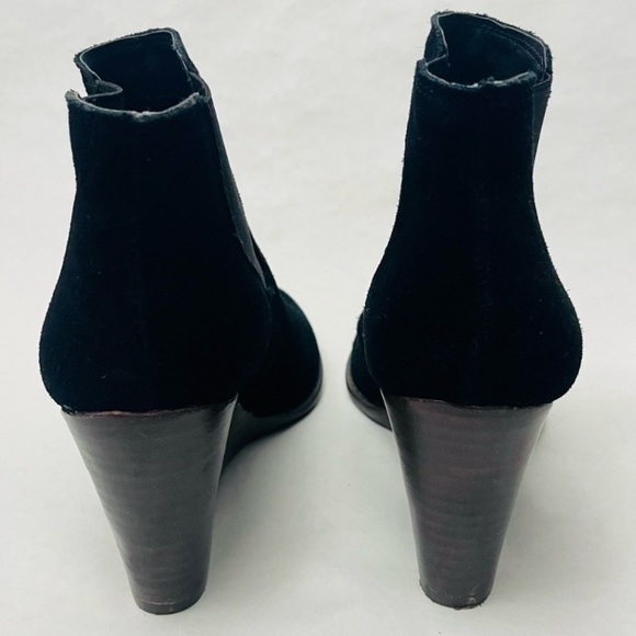 LUCKY BRAND Yamka Black Suede Wedge Chelsea Stacked Heel Bootie Shoes Size 10 - Picture 5 of 10